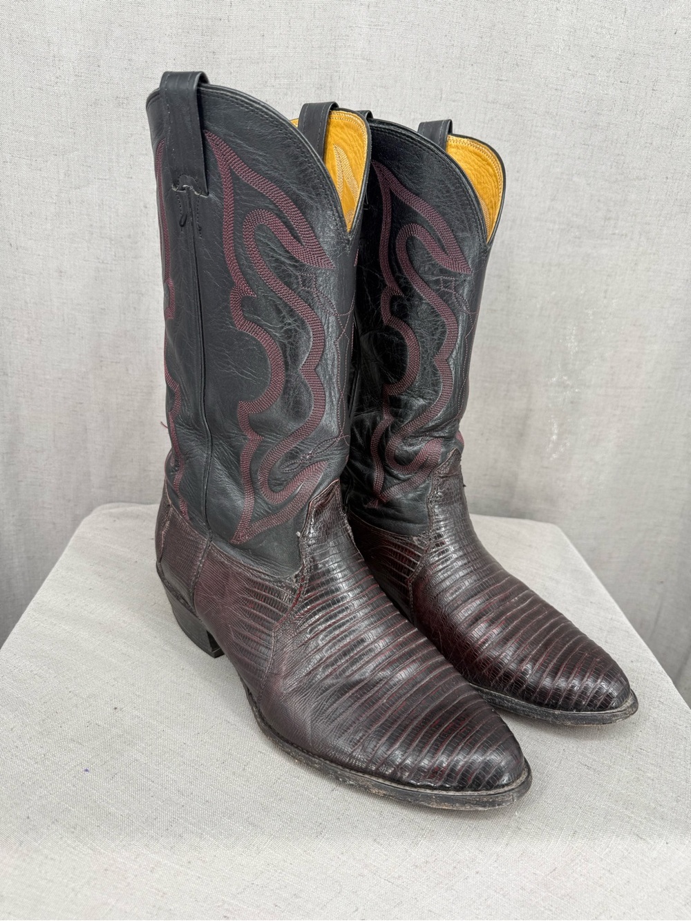 Nocona black and burgundy lizard skin western cowboy boots with pointed sz 11 2E